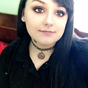 Meet your Posher, Desiree